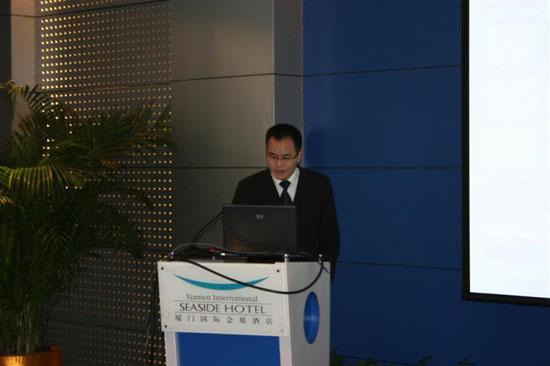 訊網(wǎng)公司總經(jīng)理林文佳先生進行工作報告